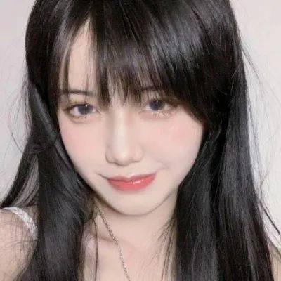 女大学生靠跑腿取外卖赚钱，被同学认出曾是世界冠军，直言“靠双手不丢人”！